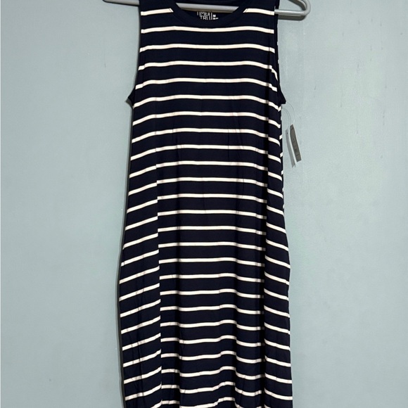 SELLING TIME &TRU DRESS 👗 SIZE M NWT SLEEVELESS COLOR NAVY BLUE AND WHITE - Picture 8 of 10
